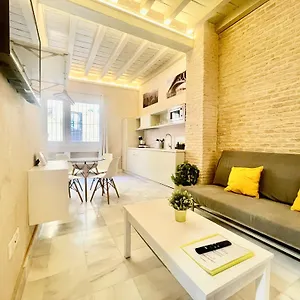  Apartamento Click Triana - Patio Privado